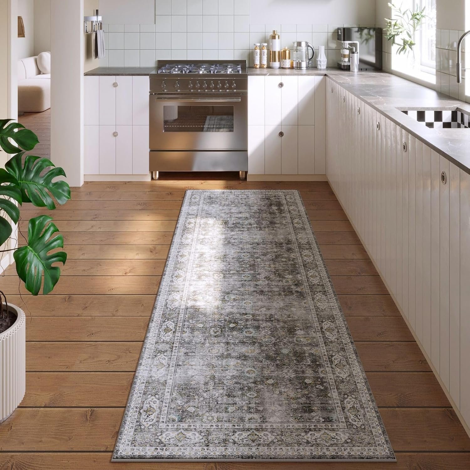 Runner Rug Hallway Runner Rug Washable Kitchen Runner Rugs with Rubber Backing 2’6”x8′ 100% Polyester Vintage Rug for Entryway Indoor, Kitchen, Laundry, Bedroom (Grey and Brown)